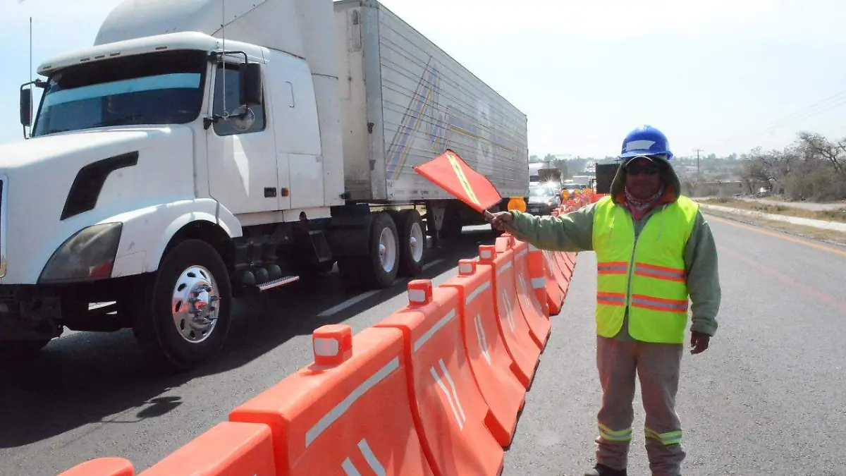 Tramo carretero en proceso de remodelación provoca accidentes automovilísticos.  Foto